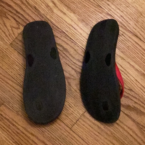 Nike Red and Black Flip Flops 7.5 EUC - Picture 2 of 2
